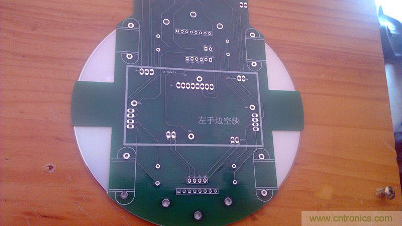 牛人力作！PCB版藍(lán)牙智能小車DIY