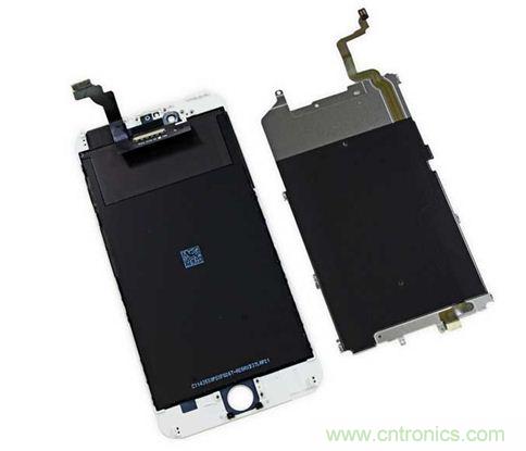 iPhone 6 Plus搭載的高清LED屏幕尺寸為5.5英寸，像素密度為401ppi，并采用了IPS（平面轉(zhuǎn)換）技術(shù)。（來源：iFixit）