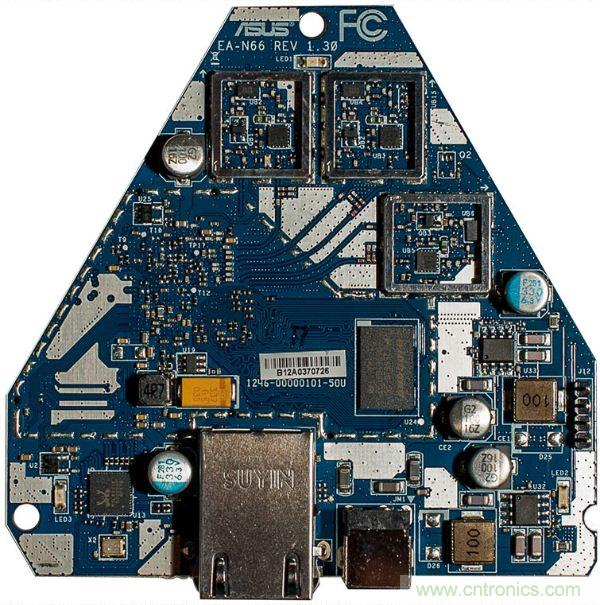 圖2：PCB為藍色的v1.3版本。