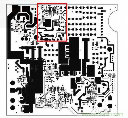 這是自動測試設(shè)備的PCB，因為事先了解過那顆SEPIC轉(zhuǎn)換器（以紅框標(biāo)示），我的設(shè)計第一次就成功。